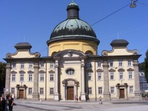 Quelle: Wikipedia, Eweht | https://is.gd/FwUWY4 Barmherzige Brüder Salzburg